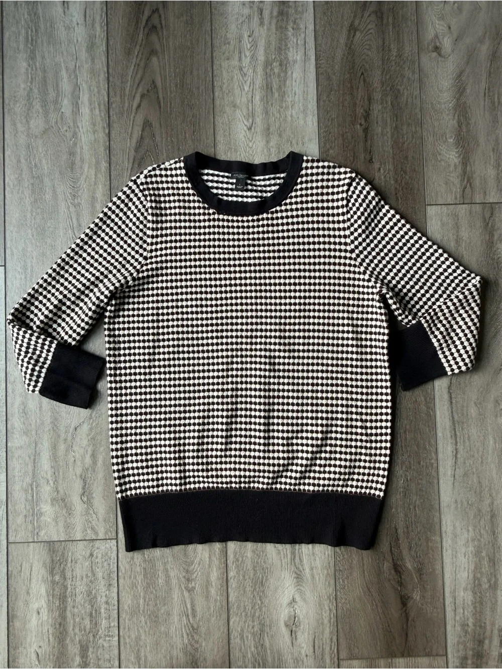 Ann Taylor Factory- Classic Black, White & Tan Patterned 3/4 Sleeve Sweater